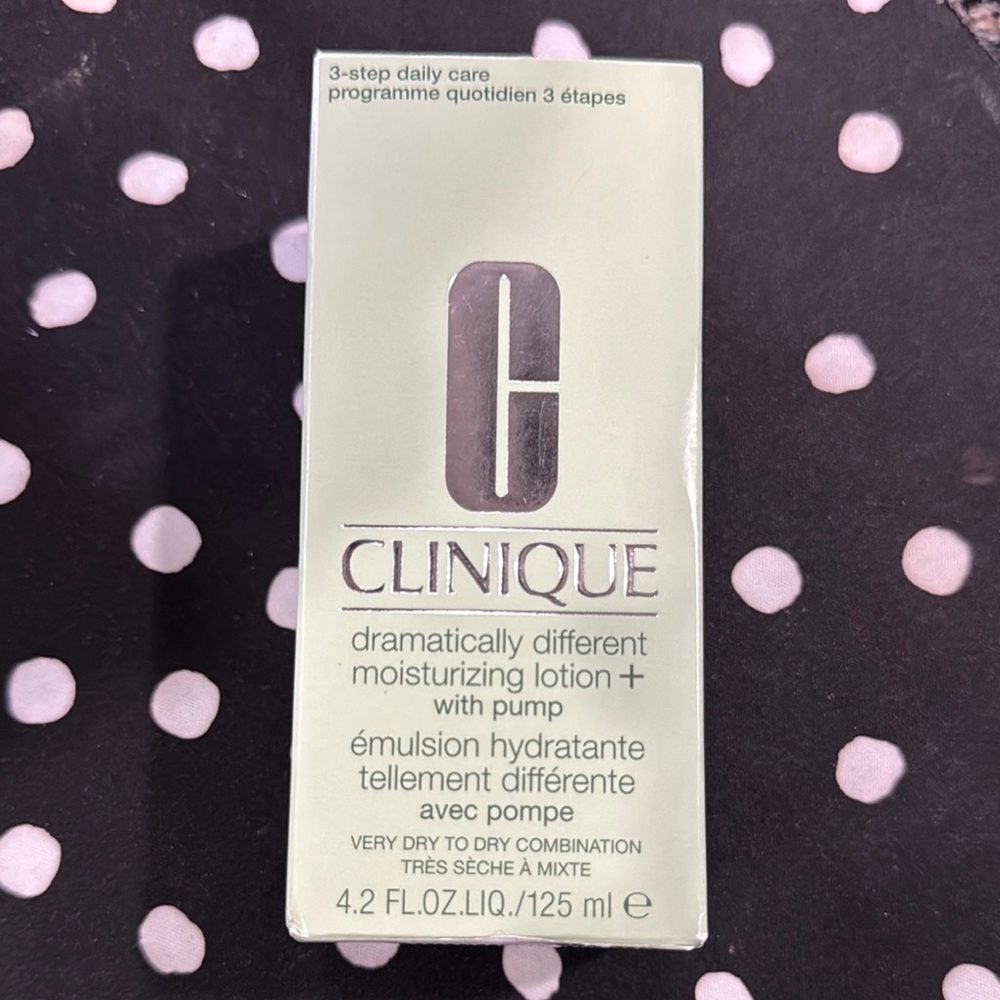 Clinique Cream Moisturizer for Skincare